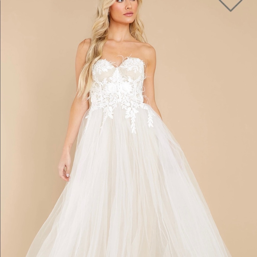 Strapless white wedding dress/Formal